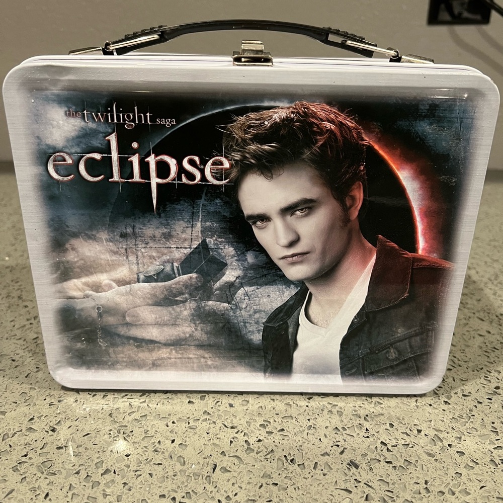 Twilight Saga - Eclipse “Edward” Tin Lunchbox with matching thermos.